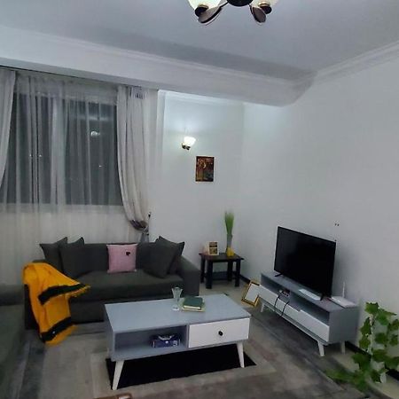 Cozy 1-Bedroom Luxury Apartment Addis Abeba Esterno foto