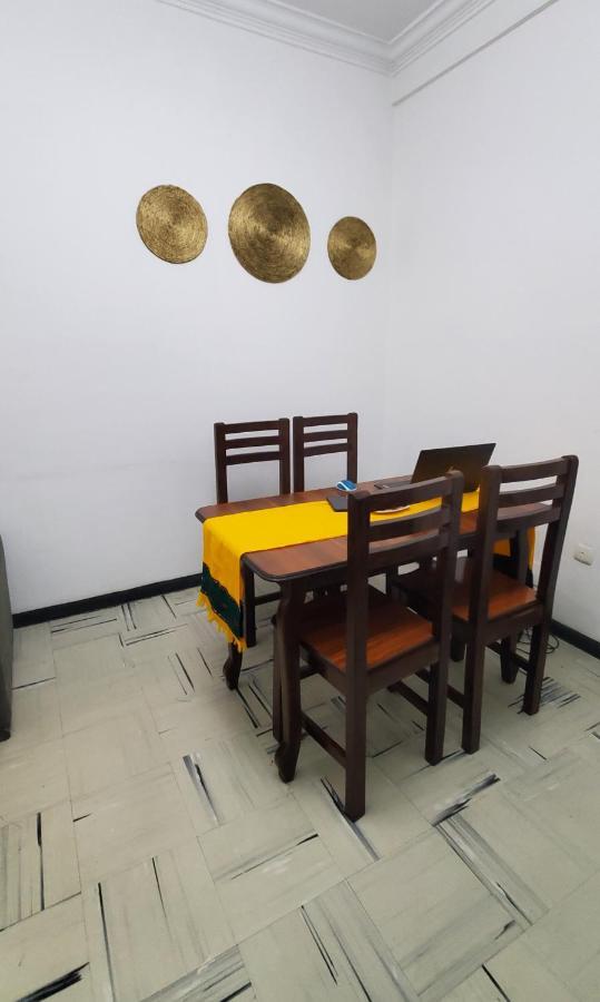 Cozy 1-Bedroom Luxury Apartment Addis Abeba Esterno foto