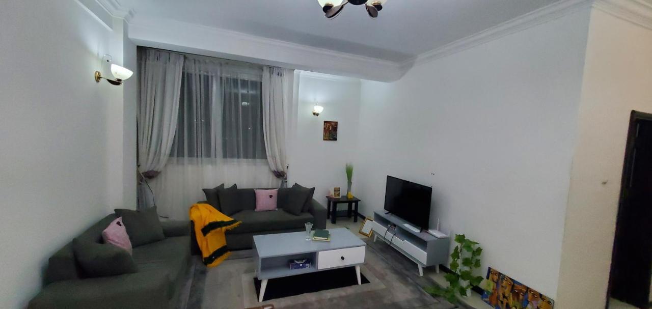 Cozy 1-Bedroom Luxury Apartment Addis Abeba Esterno foto