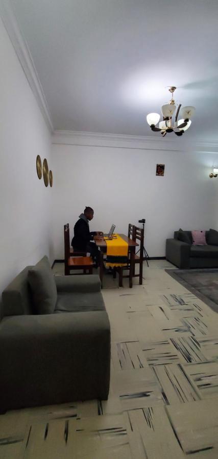 Cozy 1-Bedroom Luxury Apartment Addis Abeba Esterno foto