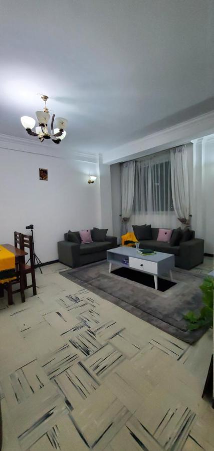 Cozy 1-Bedroom Luxury Apartment Addis Abeba Esterno foto